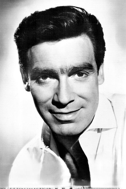 et billede af Jürgen Goslar