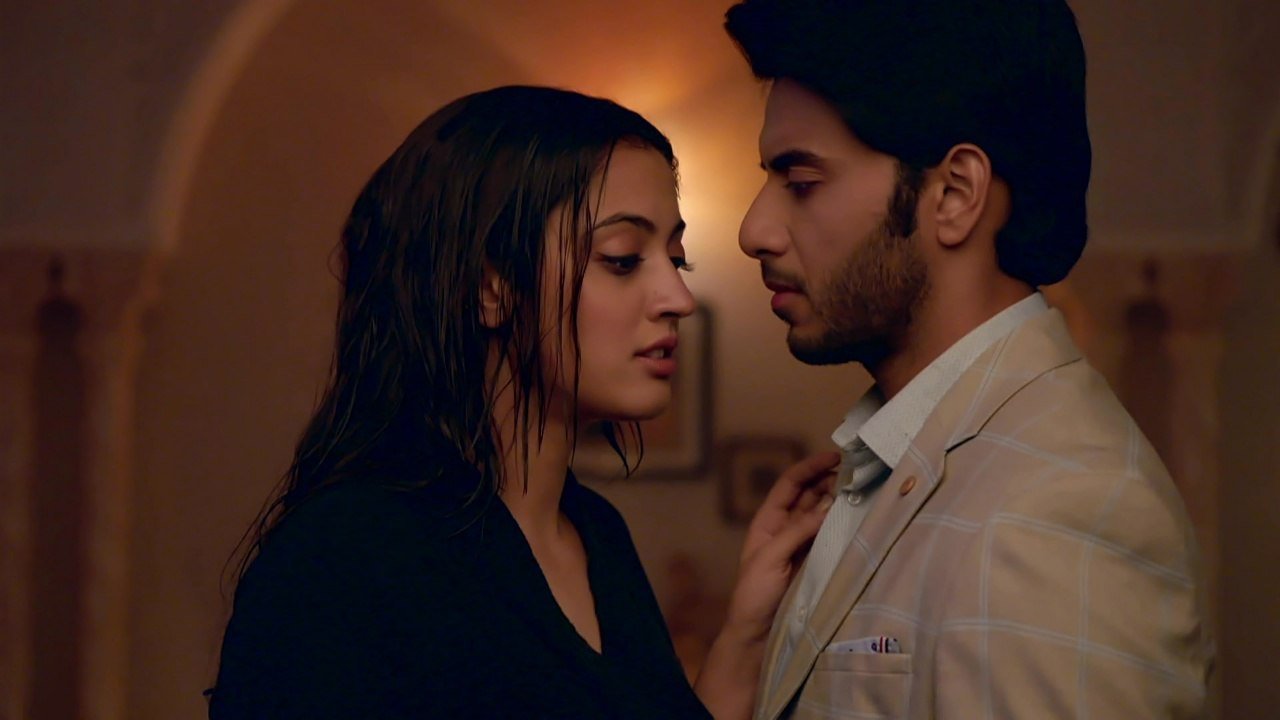 Thumbnail for Aman, Roshni's Tender Moment Season 1 Episode 120
