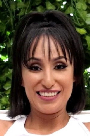 et billede af Ava Lee