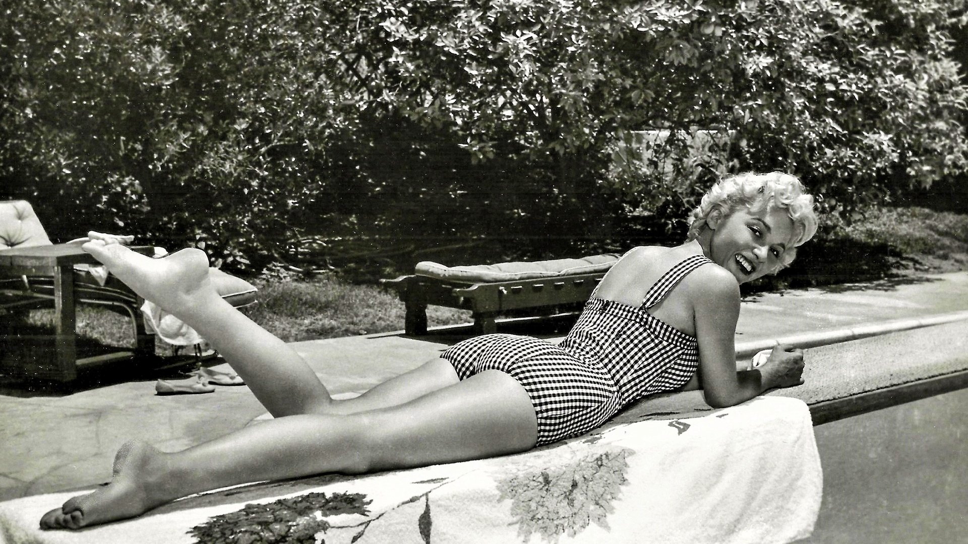 Not of This Earth (1957)