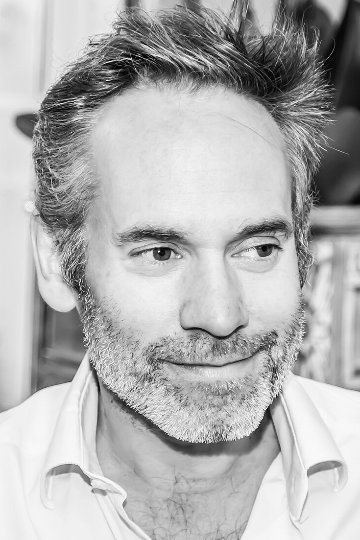 et billede af Dominic Frisby