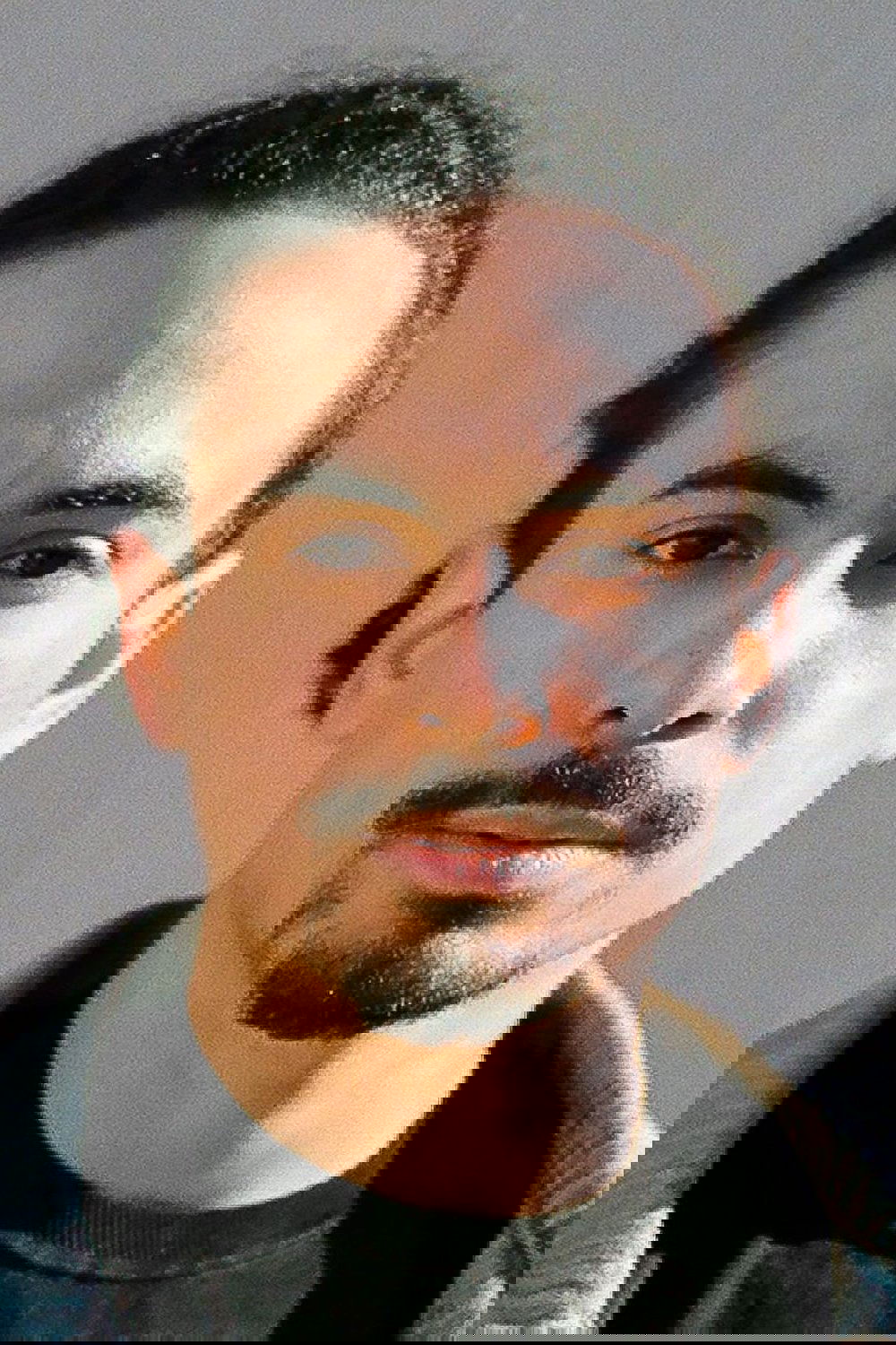 et billede af John Maria Gutierrez