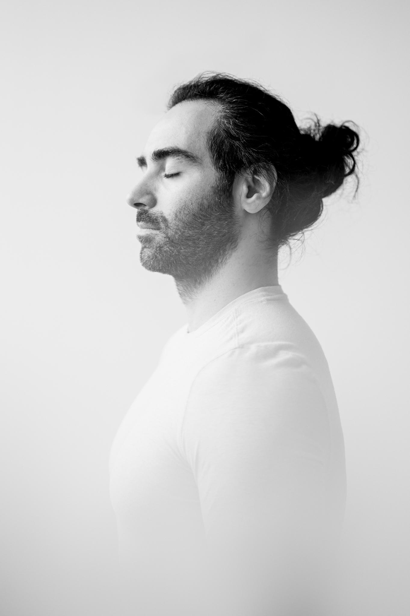 et billede af Eli Maksoudian