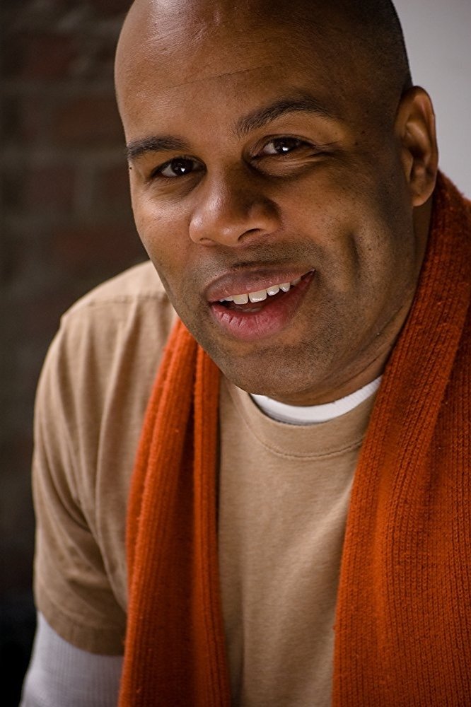 et billede af Kevin R. Free