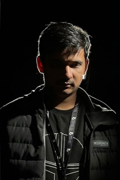 et billede af Jay Abidin