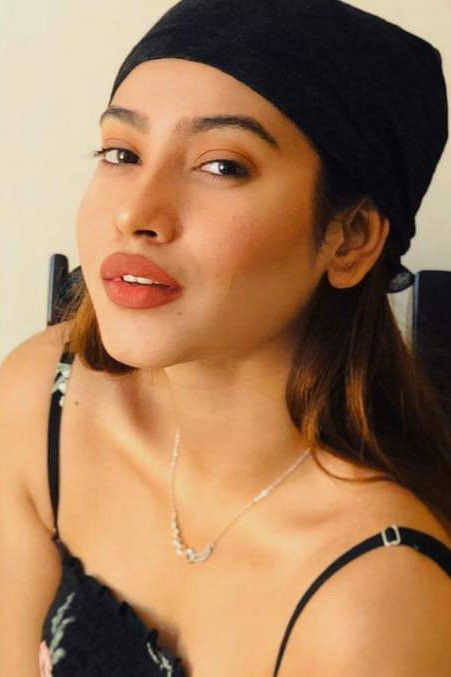 et billede af Ariana Jaman