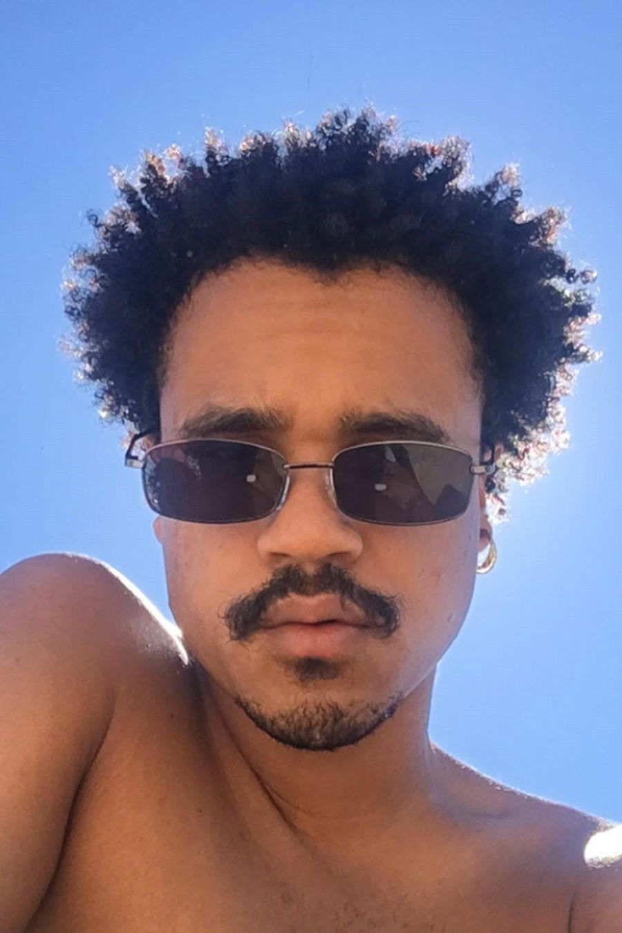 et billede af Vick Farage