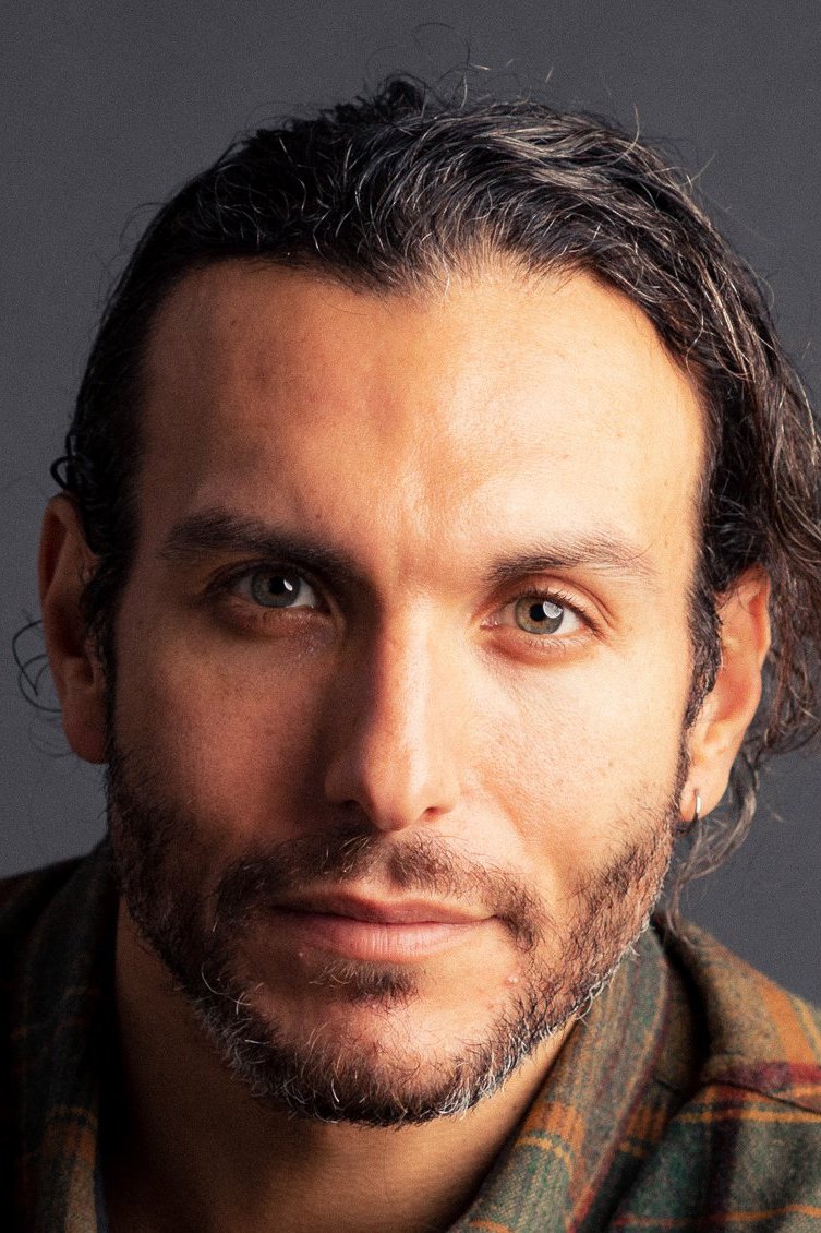 et billede af Angus McGruther