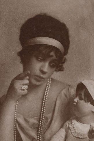 et billede af Molley Wessely