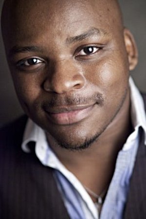 et billede af Frédérick Bukolé