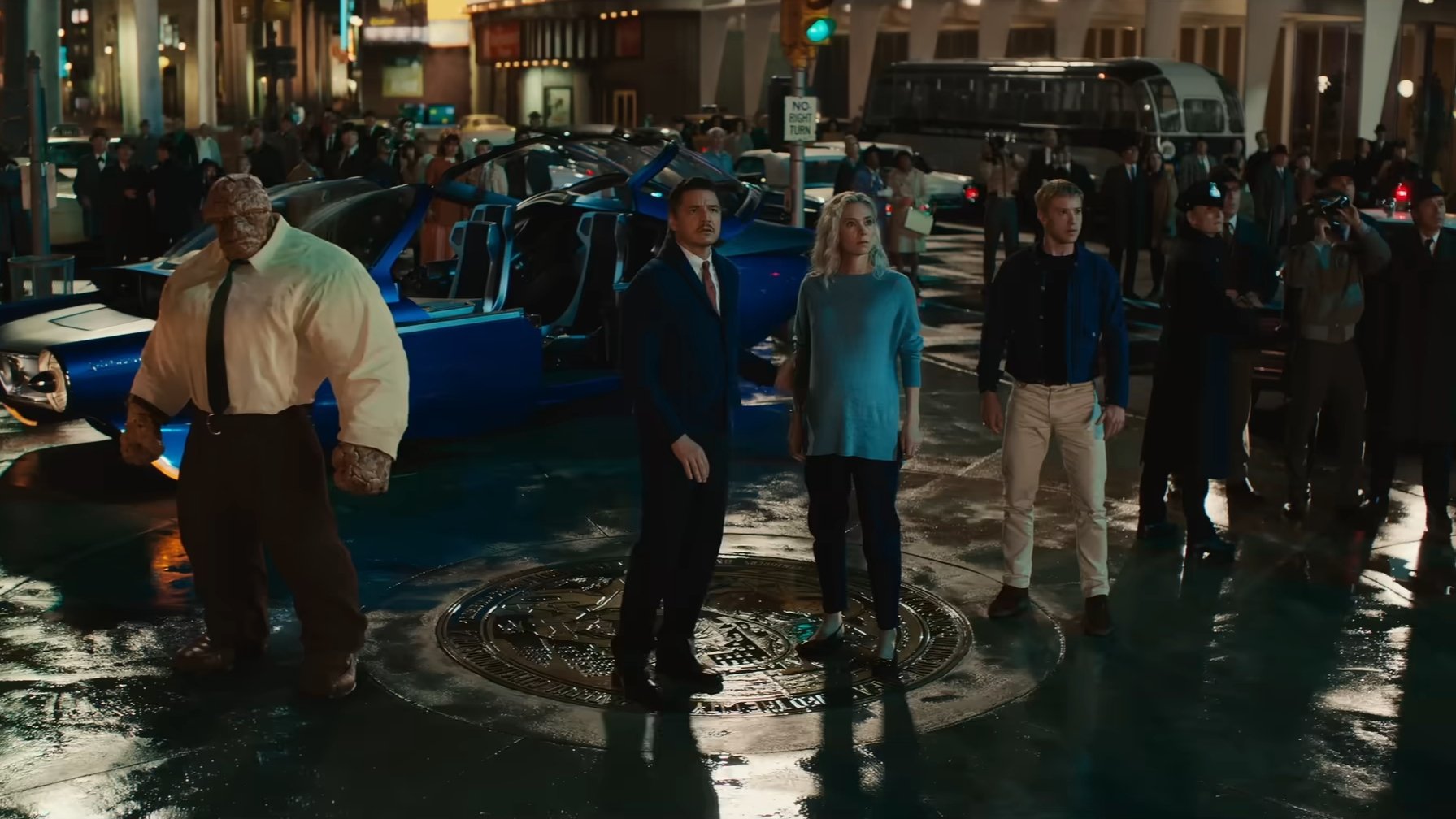 Entenda a cena pós-créditos de Quarteto Fantástico: Primeiros Passos Quarteto Fantástico: Primeiros Passos já está nos cinemas e, como manda a tradição do MCU, vem acompanhado de cenas pós-créditos que apontam diretamente para o futuro do universo Marvel nos cinemas. Com Pedro Pascal, Vanessa Kirby, Joseph Quinn e Ebon Moss-Bachrach no elenco, o longa apresenta a primeira família da Marvel enfrentando ninguém menos que Galactus. Entenda a cena pós-créditos de Quarteto Fantástico: Primeiros Passos