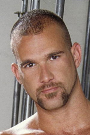 et billede af Joshua Adams