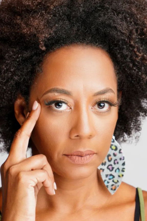 et billede af Idenisse Salamán