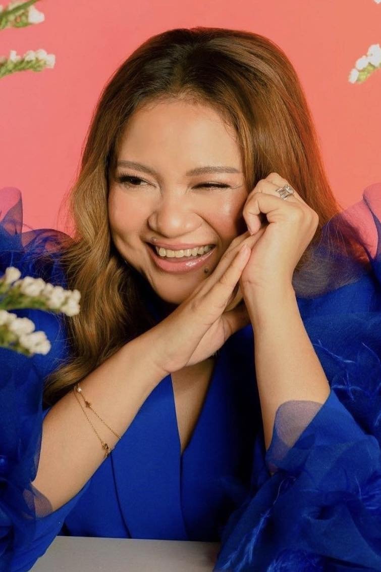 et billede af Antoinette Jadaone