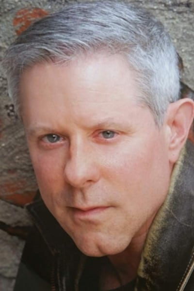 et billede af Joe Patrick Marshall