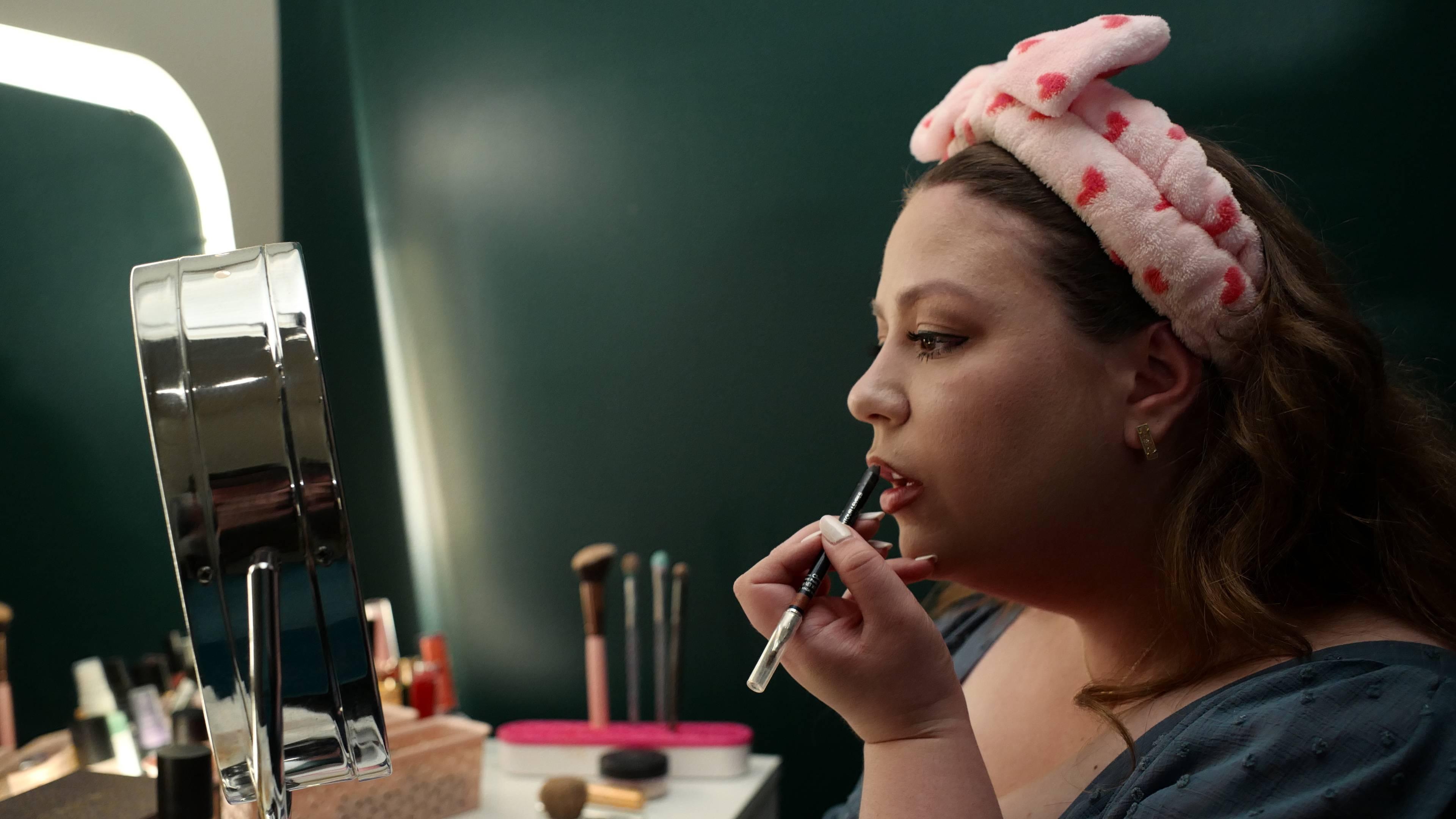 Thumbnail for Makeup Season 1 Episode 1