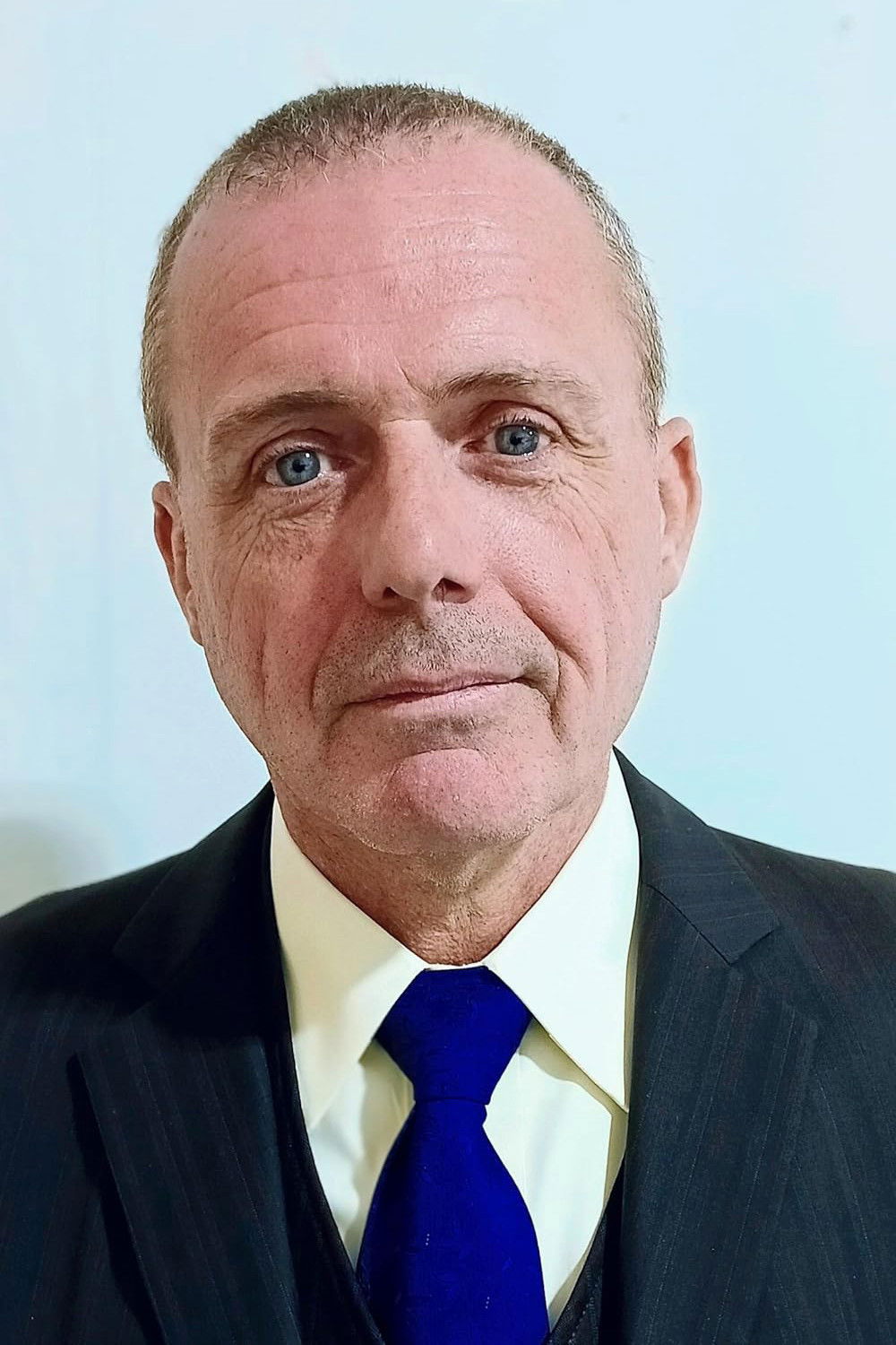 Et billede af Christopher John Blue