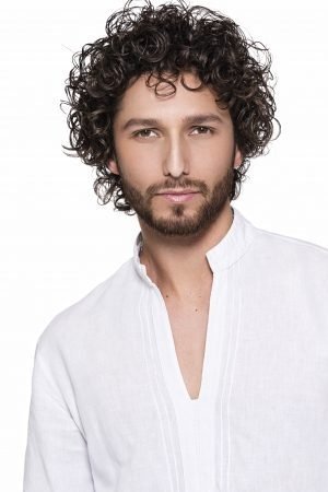 Diego González-Clark as Foss