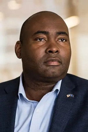 et billede af Jaime Harrison
