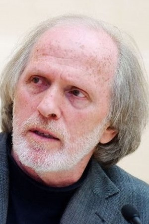 et billede af Moshe Zuckermann