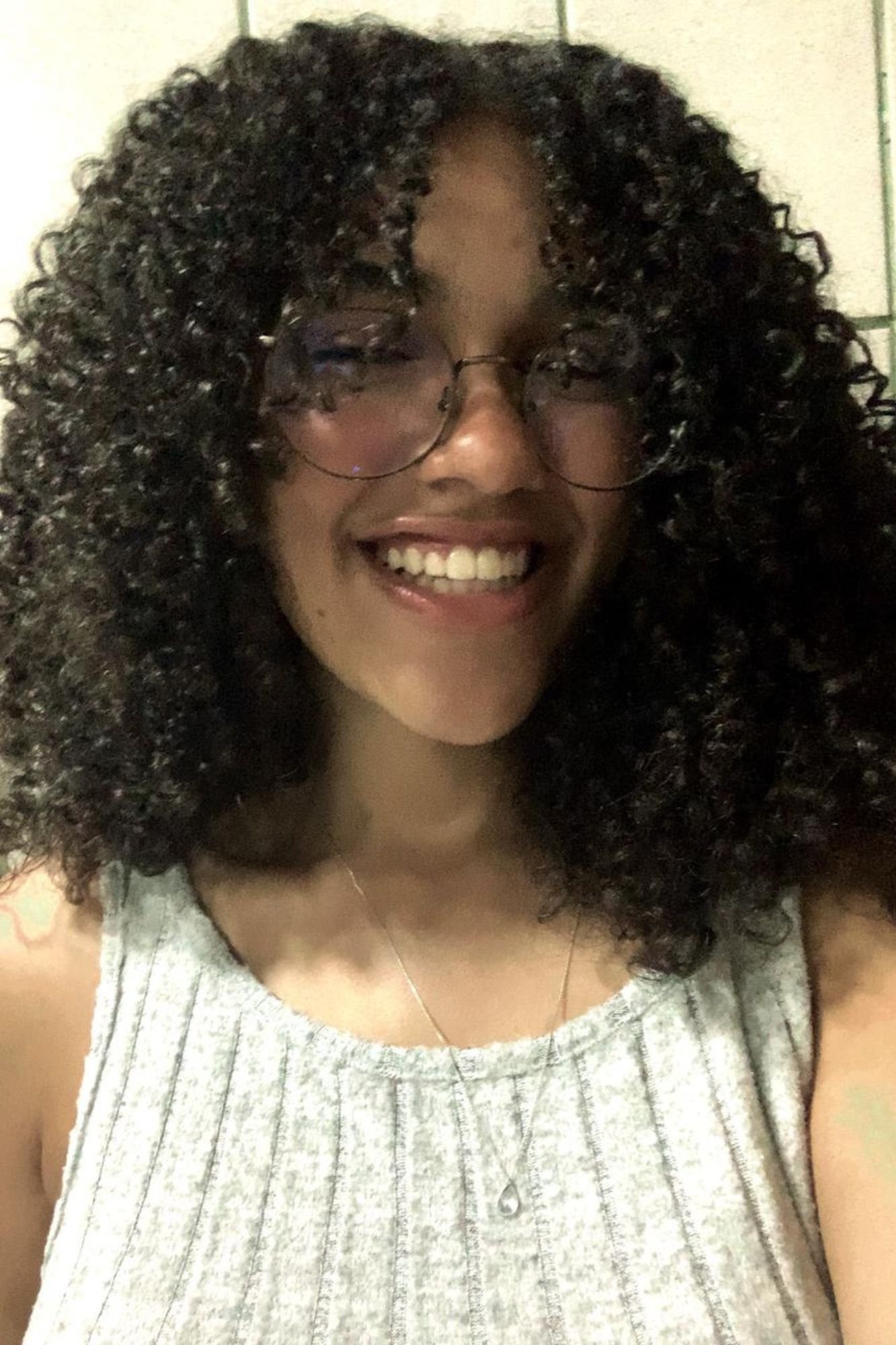 Mariana Artino as Maria