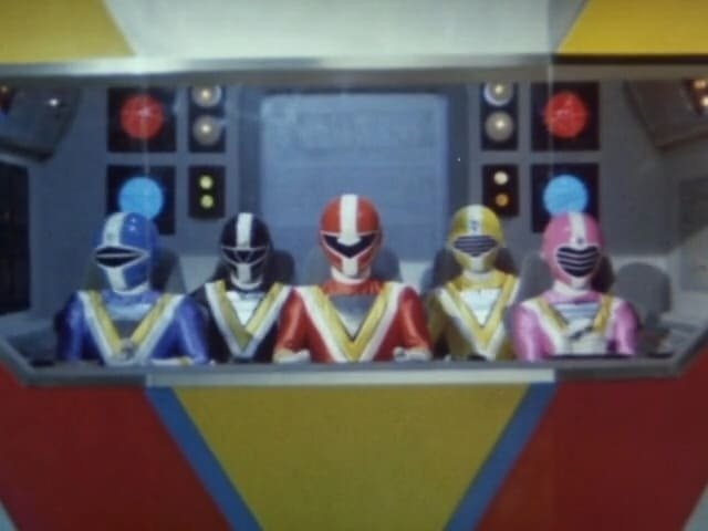 Fiveman - L’ennemi d’un père ! L’ennemi d’une mère / L'attaque de l'empire