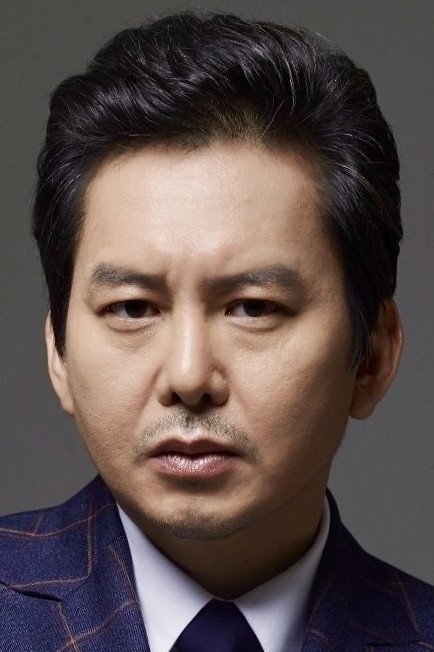 et billede af Yoon Ki-won