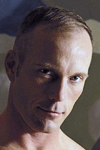 et billede af Clint Cooper