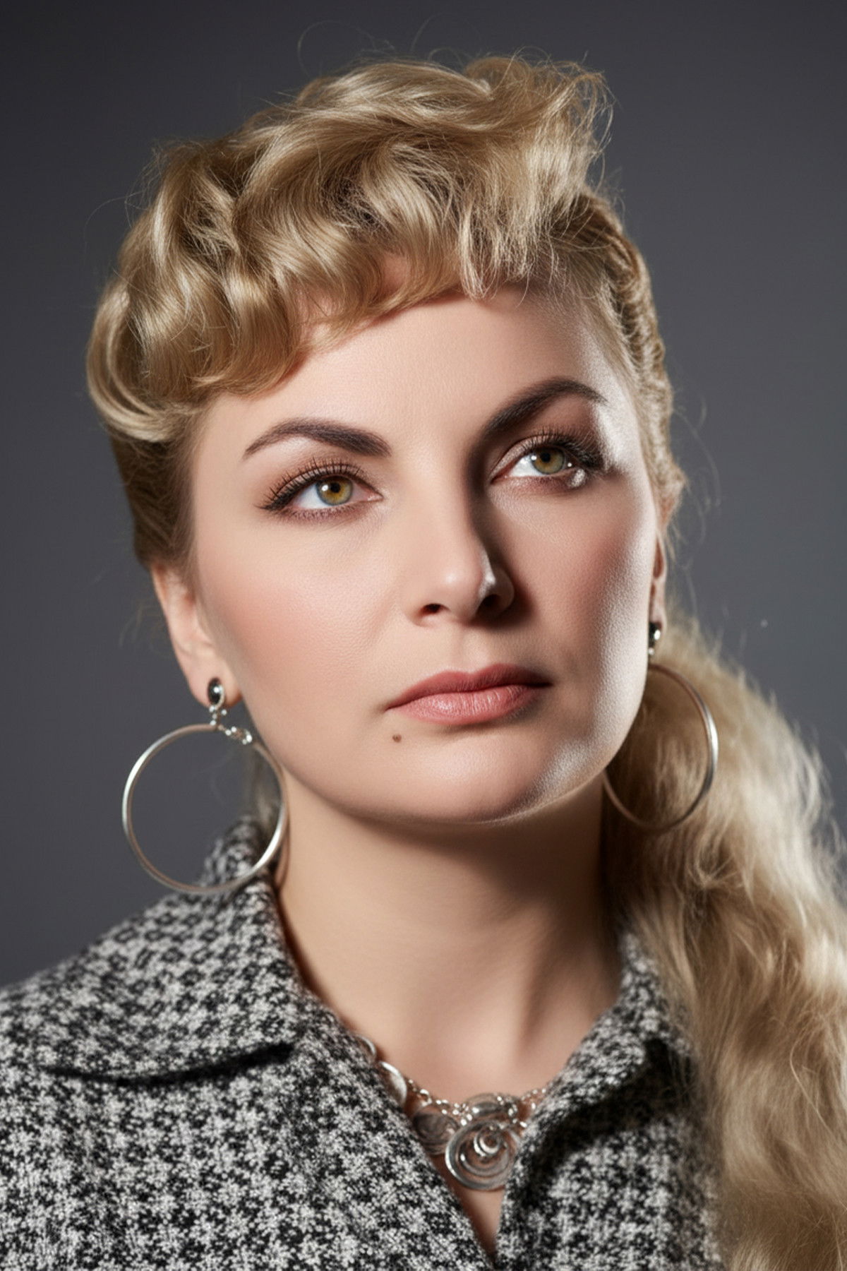 et billede af Mualla Kavur