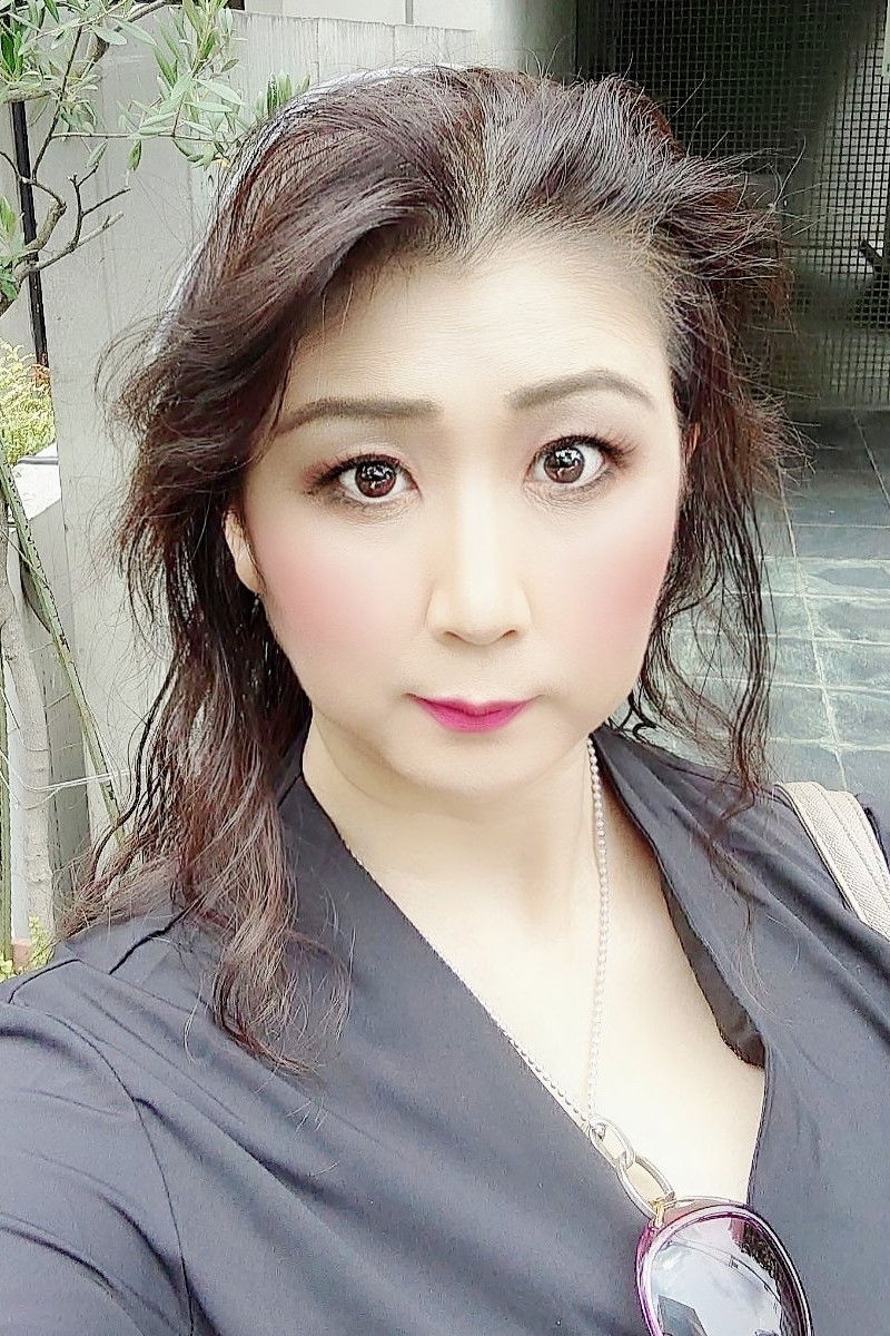 et billede af 吉岡奈々子