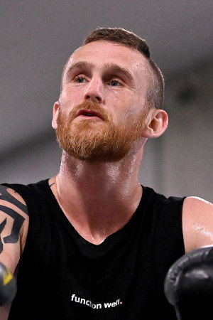 et billede af Dennis Hogan