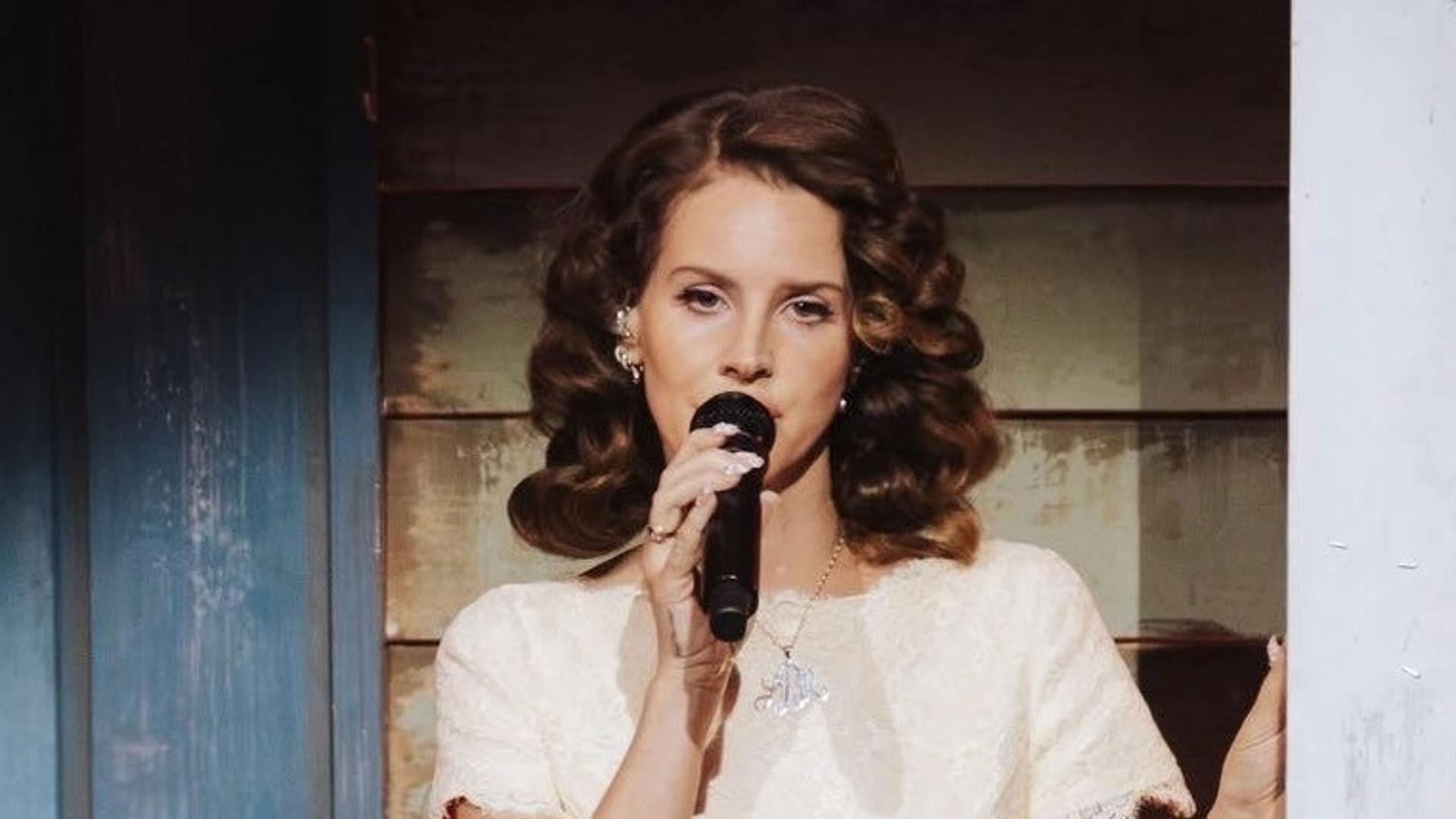 Lana Del Rey: Live at the Stagecoach Festival