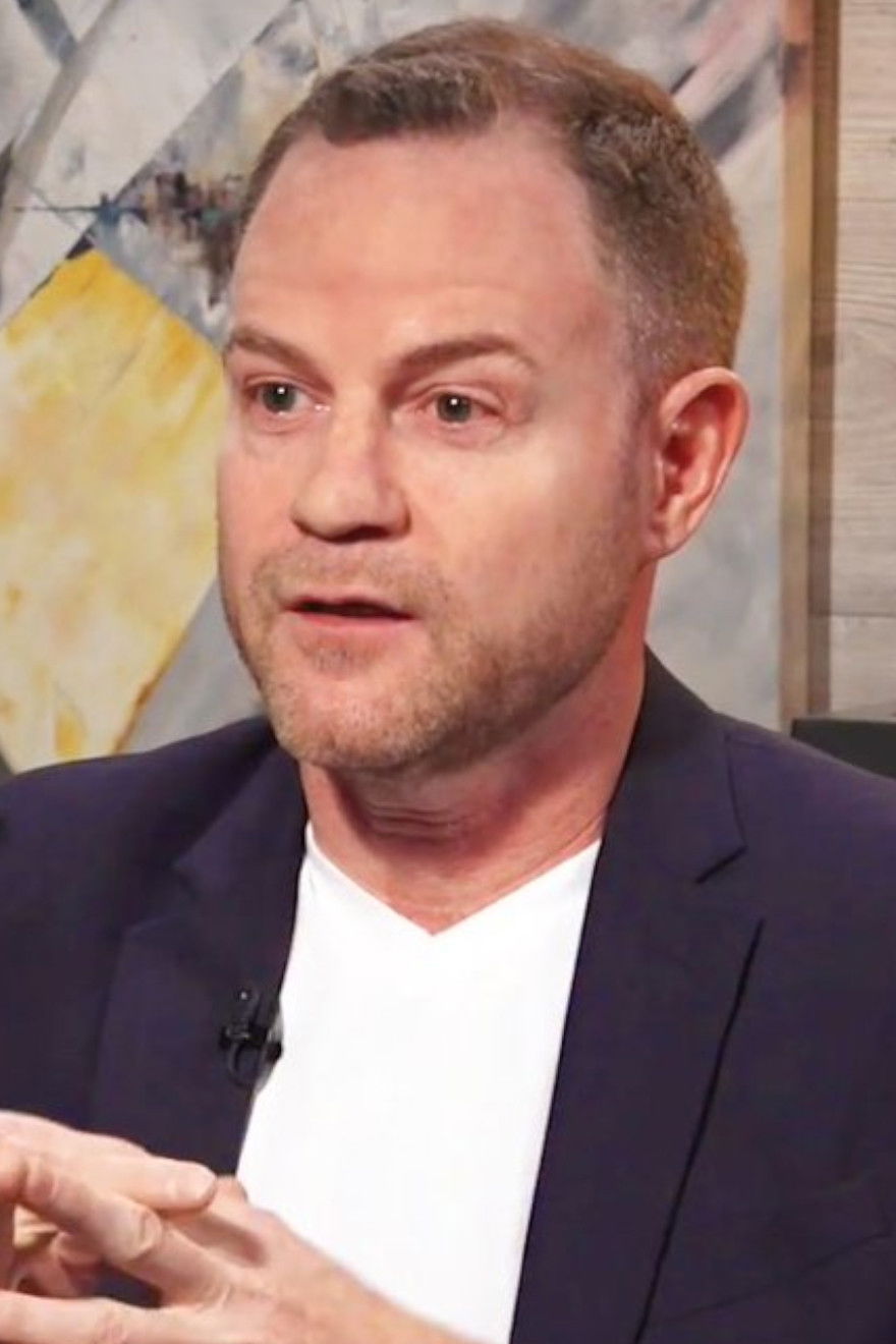 et billede af Thaddeus Russell