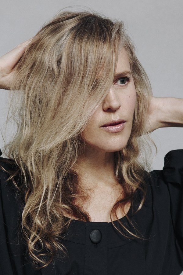 et billede af Claudia Dey