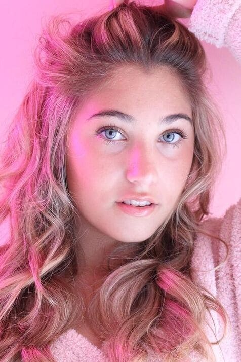 Rosie McClelland's picture in the cast