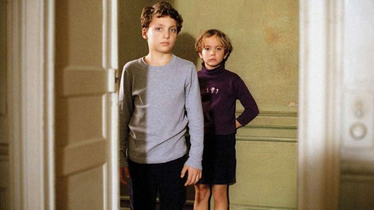 Children's Play (2001)