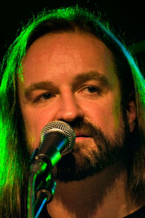 et billede af Damian Wilson