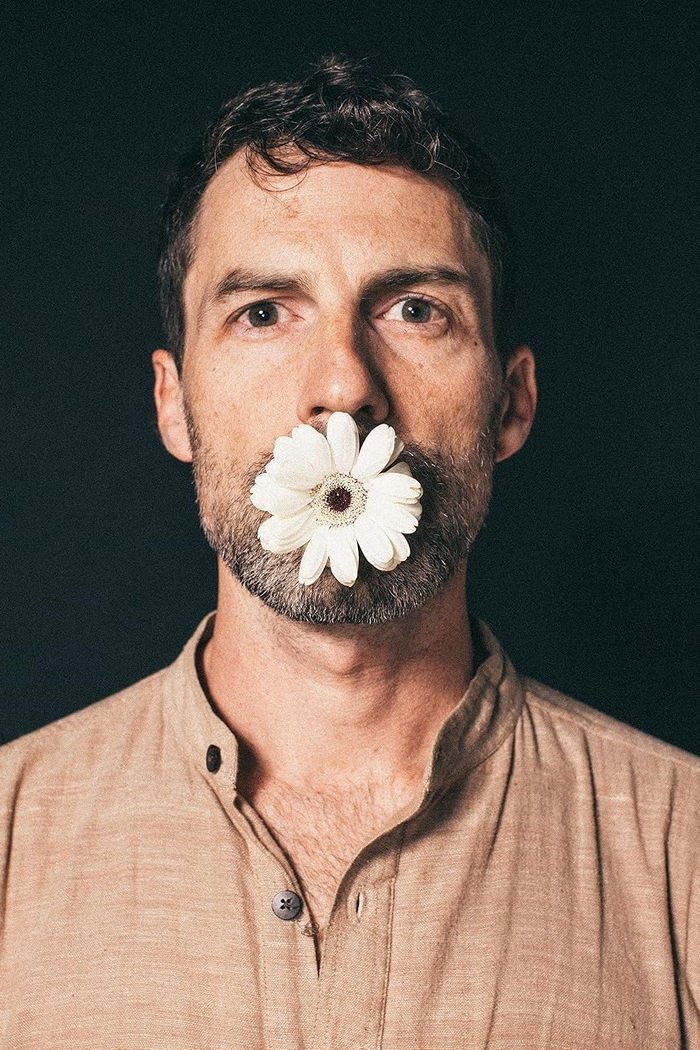 et billede af Miles Crawford