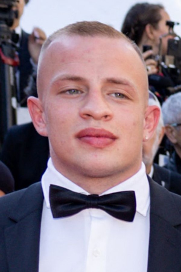 Lucas Marillier's picture in the cast