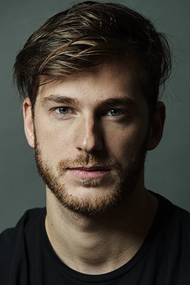 et billede af Manuel Vega