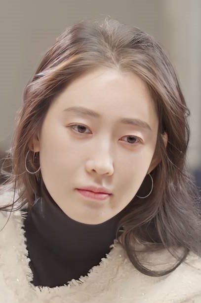 et billede af Lee Ah-in