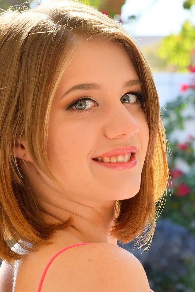 et billede af Dakota Burns