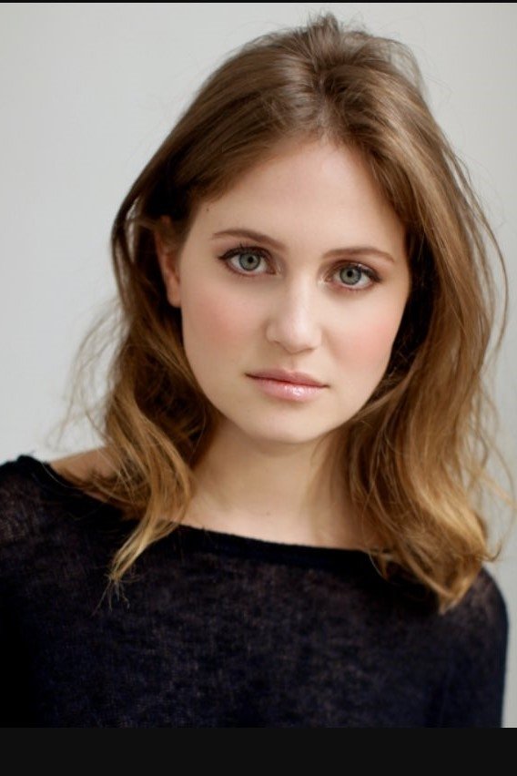 Maya Shoef's picture in the cast