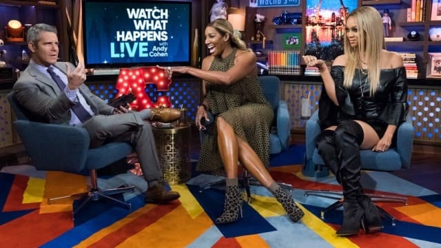 Watch What Happens Live with Andy Cohen Staffel 15 :Folge 1 