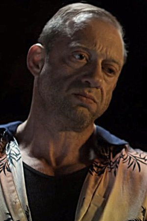 et billede af Julien Skye