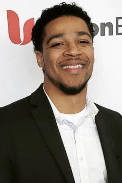 et billede af Leon Pierce Jr.