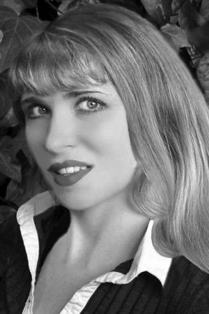 et billede af Dame Darcy