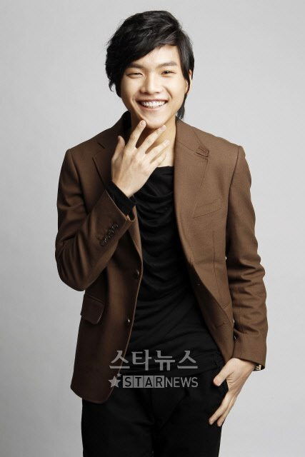 et billede af Kim Min-sang