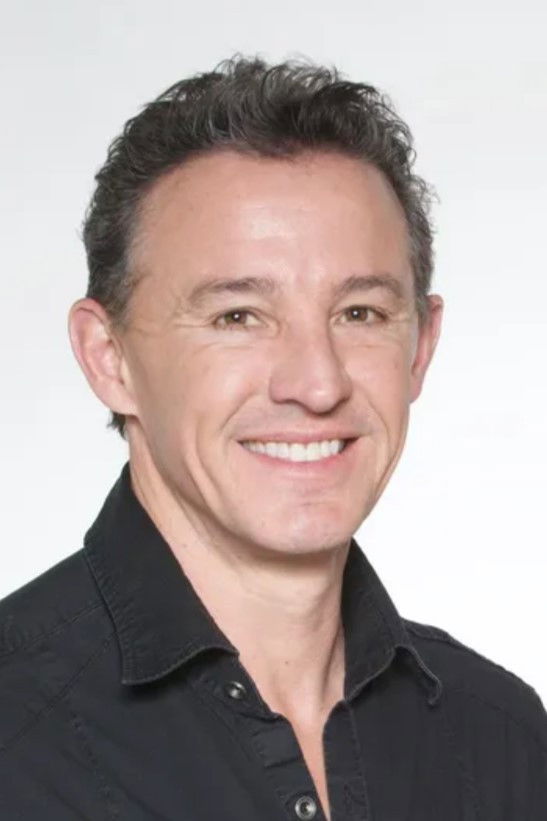 et billede af Nicky Dewhurst