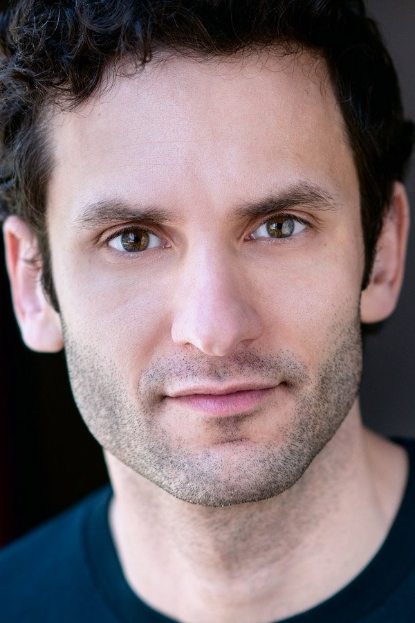 et billede af Eli James